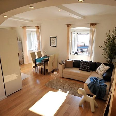 Apartment Flower Дубровник Екстериор снимка
