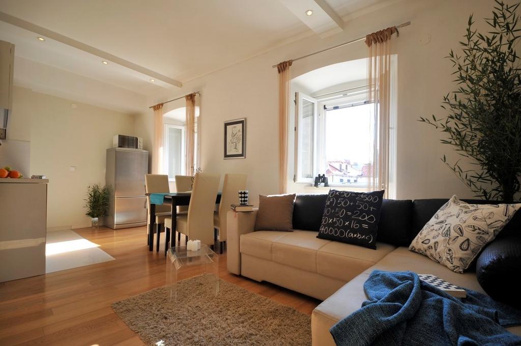 Apartment Flower Дубровник Екстериор снимка