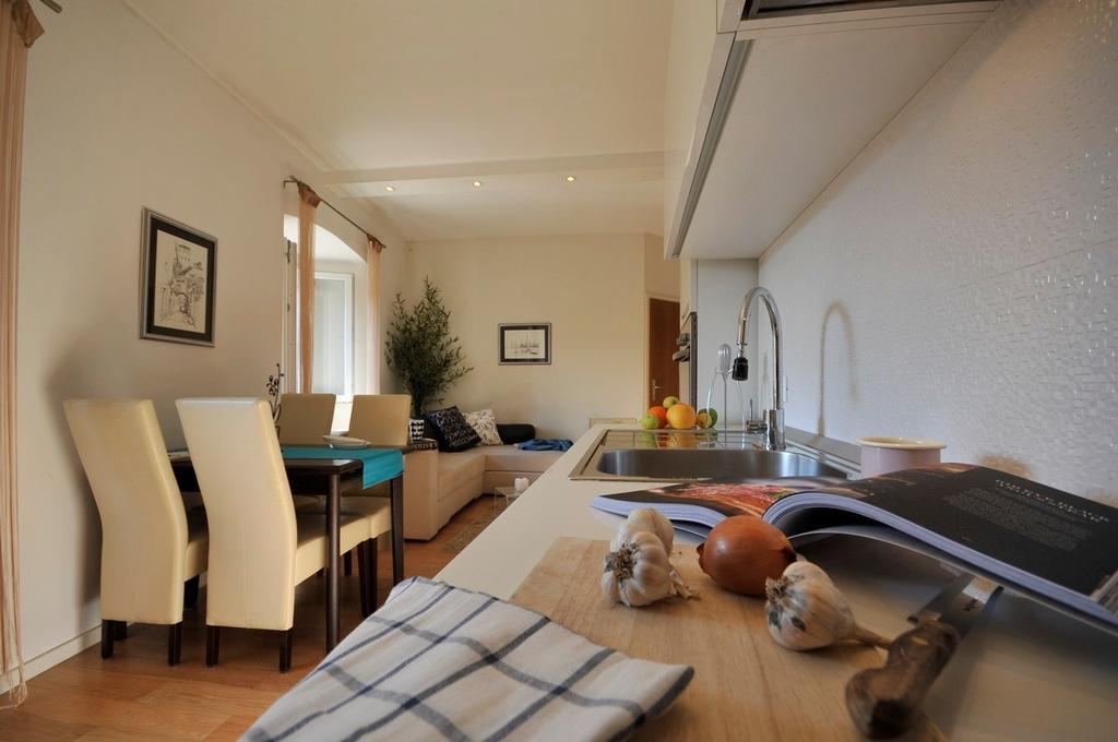 Apartment Flower Дубровник Екстериор снимка